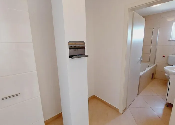 Adria Apartment *