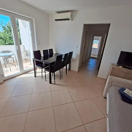 Adria Apartamento *