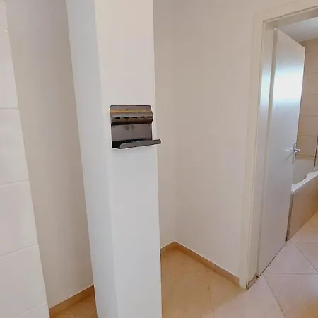 Adria Apartman *
