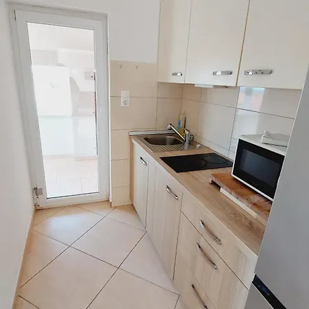 Apartman Adria *